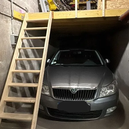 Box fermé + mezzannine 10m2