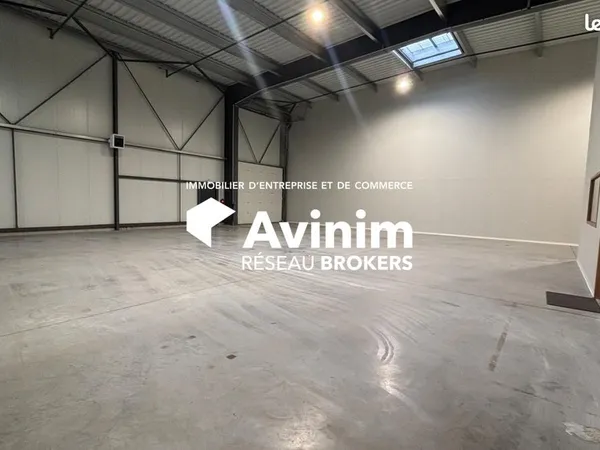 Local 463 m² Montivilliers