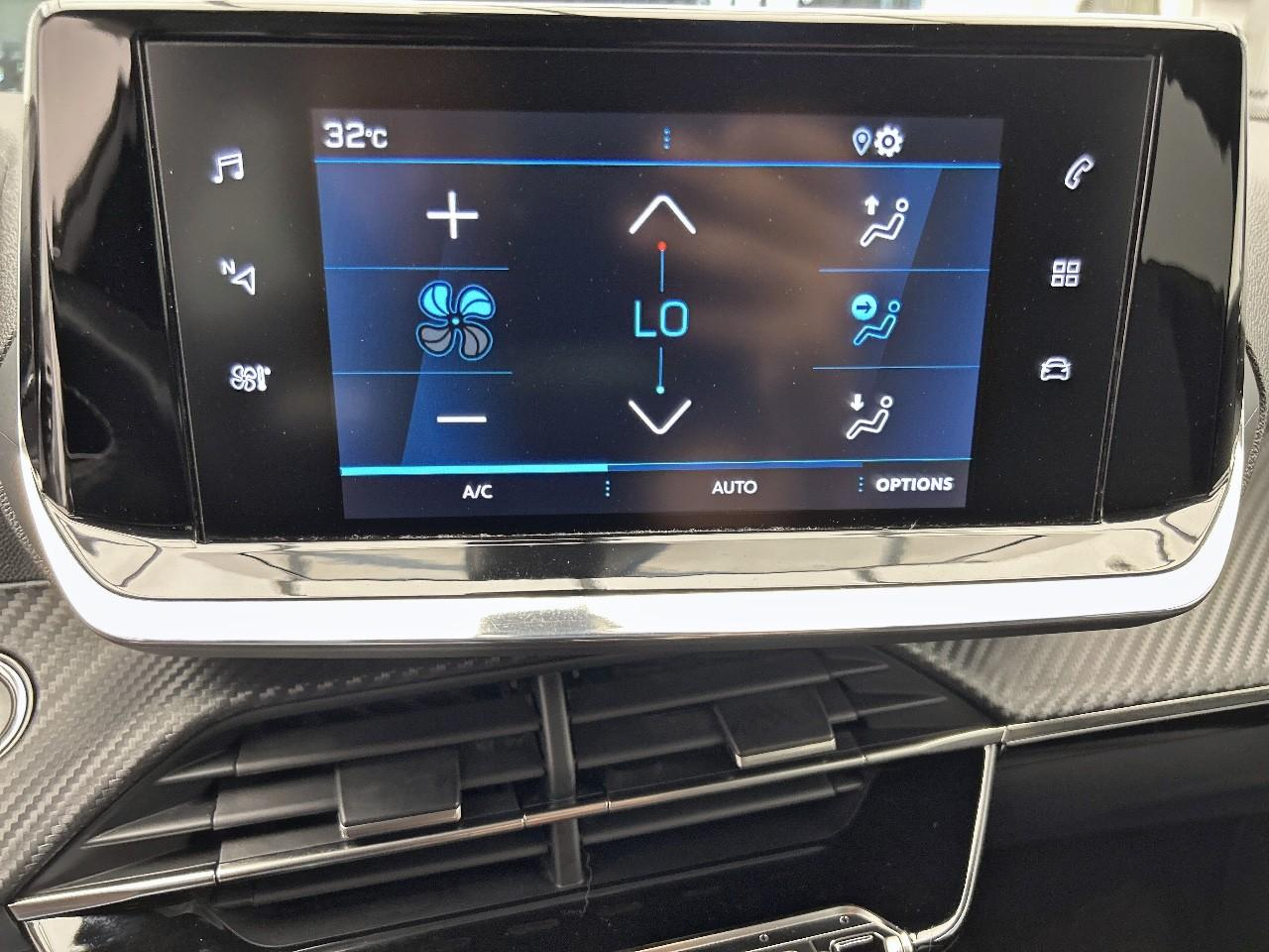 Peugeot 2008 puretech 130 s&s eat8 allure — photo 11
