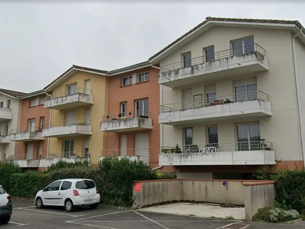 VILLEMUR SUR TARN - À vendre T2 avec terrasse et parking spécial investisseur