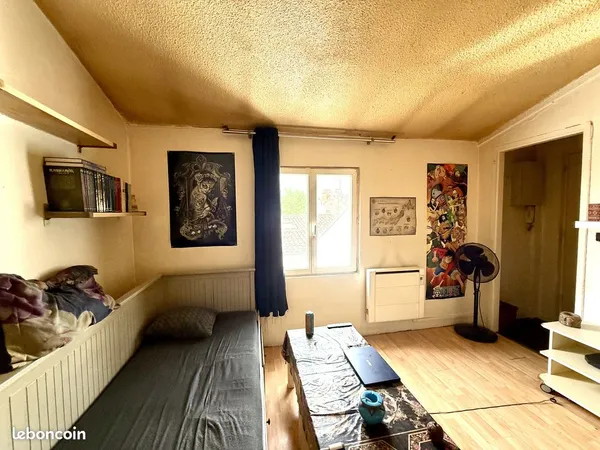 Studio 1 pièce 14 m²