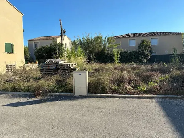 Terrain 360 m²