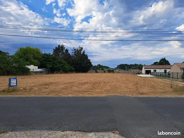 Av terrain constructible centre vensac