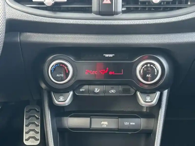 Kia Picanto gt line premium 1.2 84 ch — photo 11