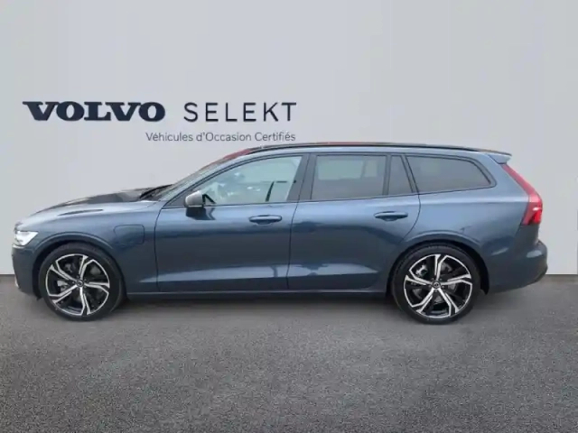 Volvo V60 t6 awd 253+145ch plus style dark geartronic 8 — photo 2