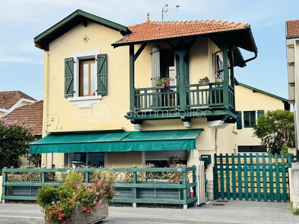 Immeuble 9 pièces 219 m²