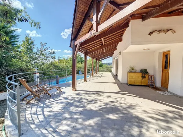 Maison avec jardin à proximité du canal