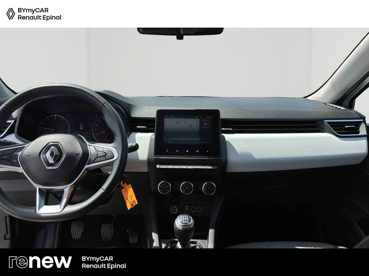 Renault Clio TCe 90 — photo 9