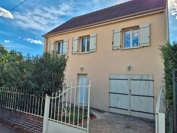 Maison familiale 110 m² - 4 chambres - Jardin & garage