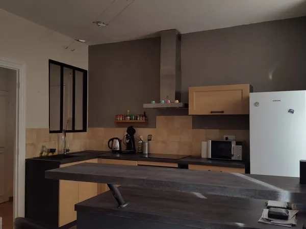 Loue appartement type T3 meublé rue Tivoli - 58 m²