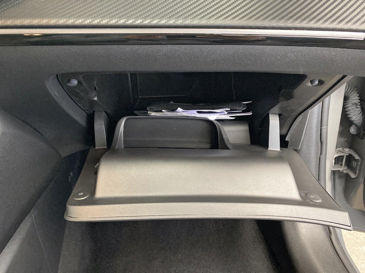 Peugeot 208 100 s&s bvm6 allure — photo 27