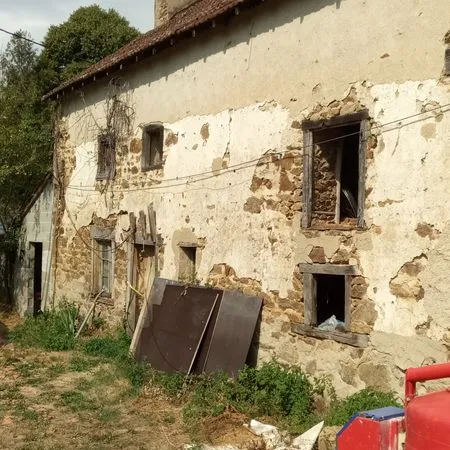 Grange + appentis sur terrain de 800m²