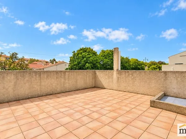 PORT-DE-BOUC - T3 DE 62 M² - TERRASSE 25 M² - BALCON - STATIONNEMENT