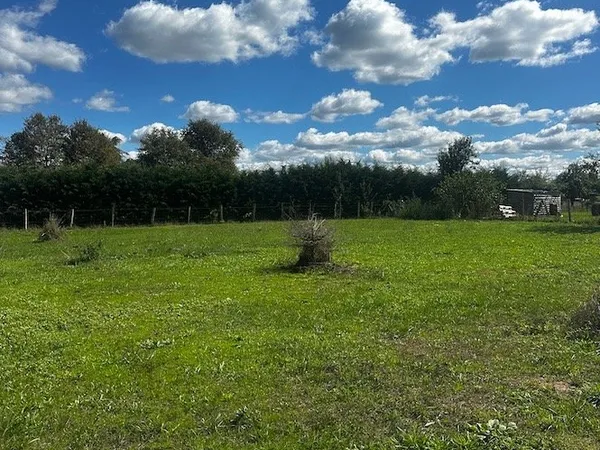 Terrain 800 m²
