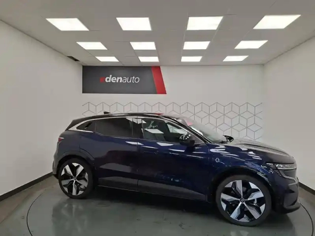 Renault Megane e-tech ev60 220 ch super charge — photo 6