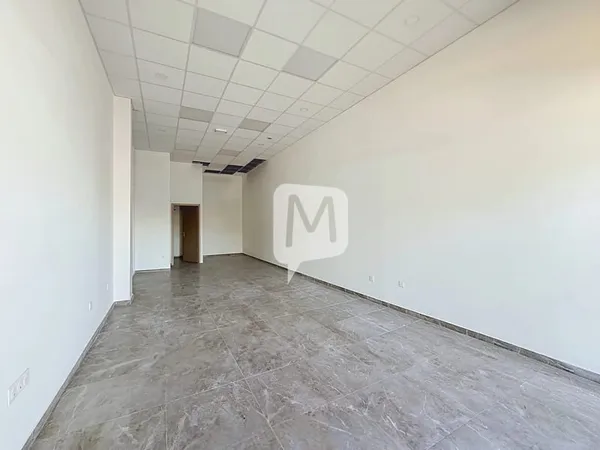 Dpt (Guyane) , à louer CAYENNE local de 49 m² au rez-de-chaussée
