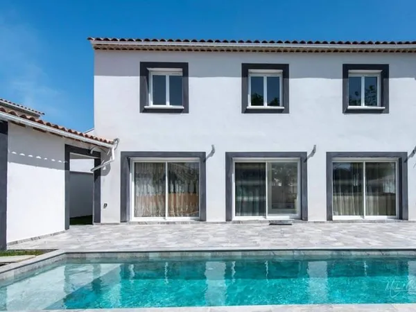 Villa 6 pièces 192 m²