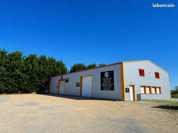 Local 600 m2 / Bureaux 200 m2
