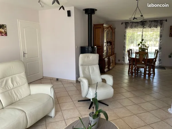 Maison plain-pied recente st-philbert-en-mauges + 2 garages (49600)