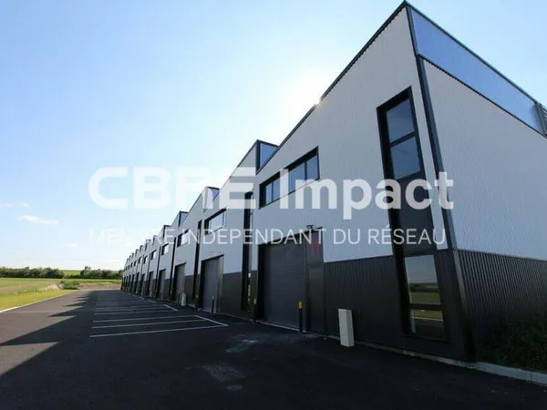 Local d'activité 232 m²