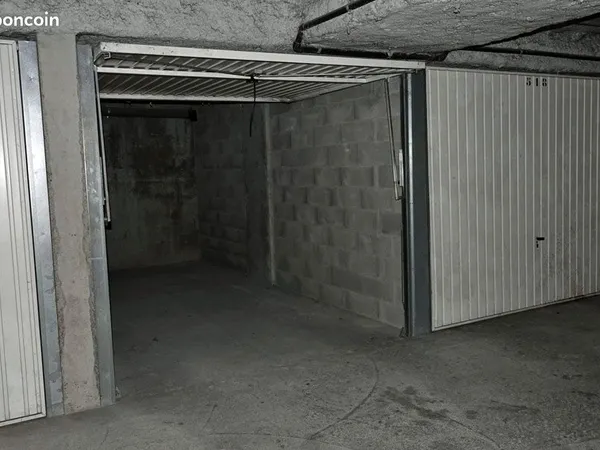 Garage sous-sol à vendre