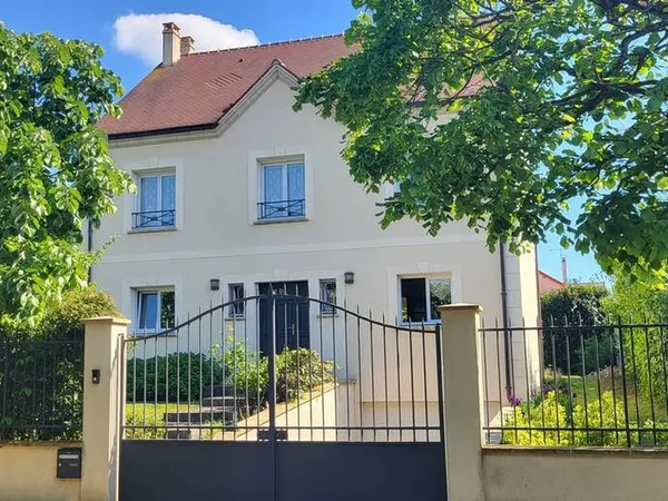 Maison 6 pièces 220 m²