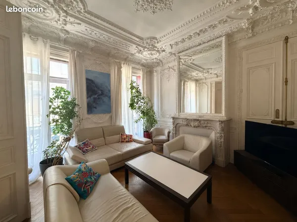 Appartement de caractère de 140 m² au coeur de Toulouse