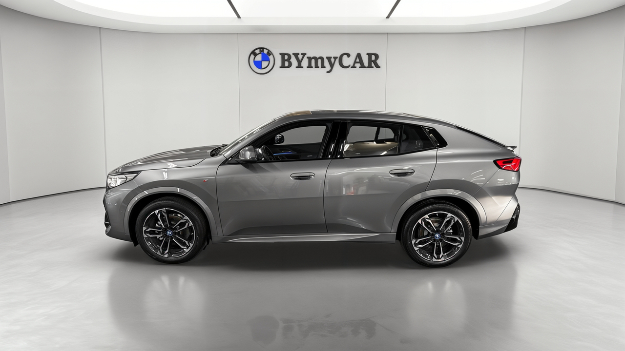 BMW iX2 eDrive20 204ch BVA — photo 2