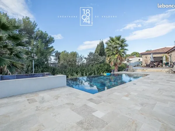 Villa 6 pièces 160 m²