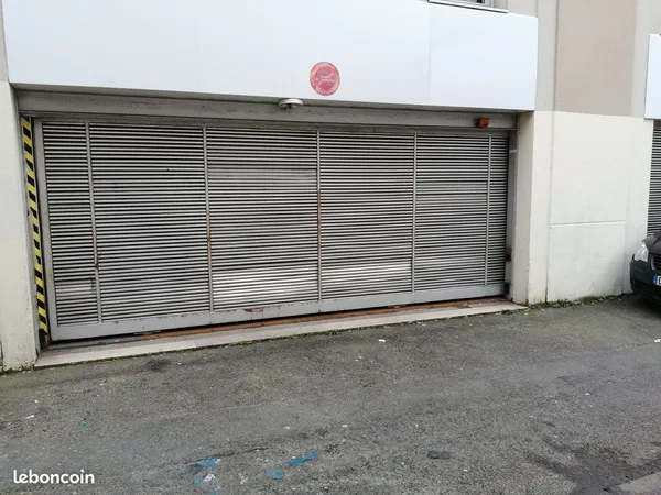 Place de parking la victoire
