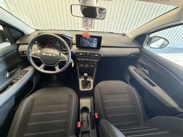 Dacia Sandero tce 90 cvt — photo 10