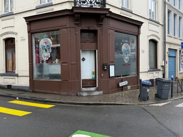 Local commercial centre ville 