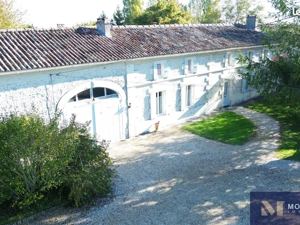 Maison 5 pièces 290 m²