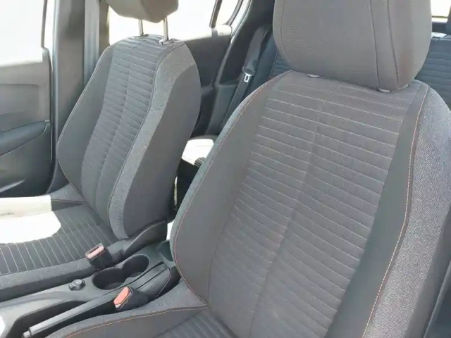 Peugeot 208 puretech 100 s&amp;s bvm6 — photo 5