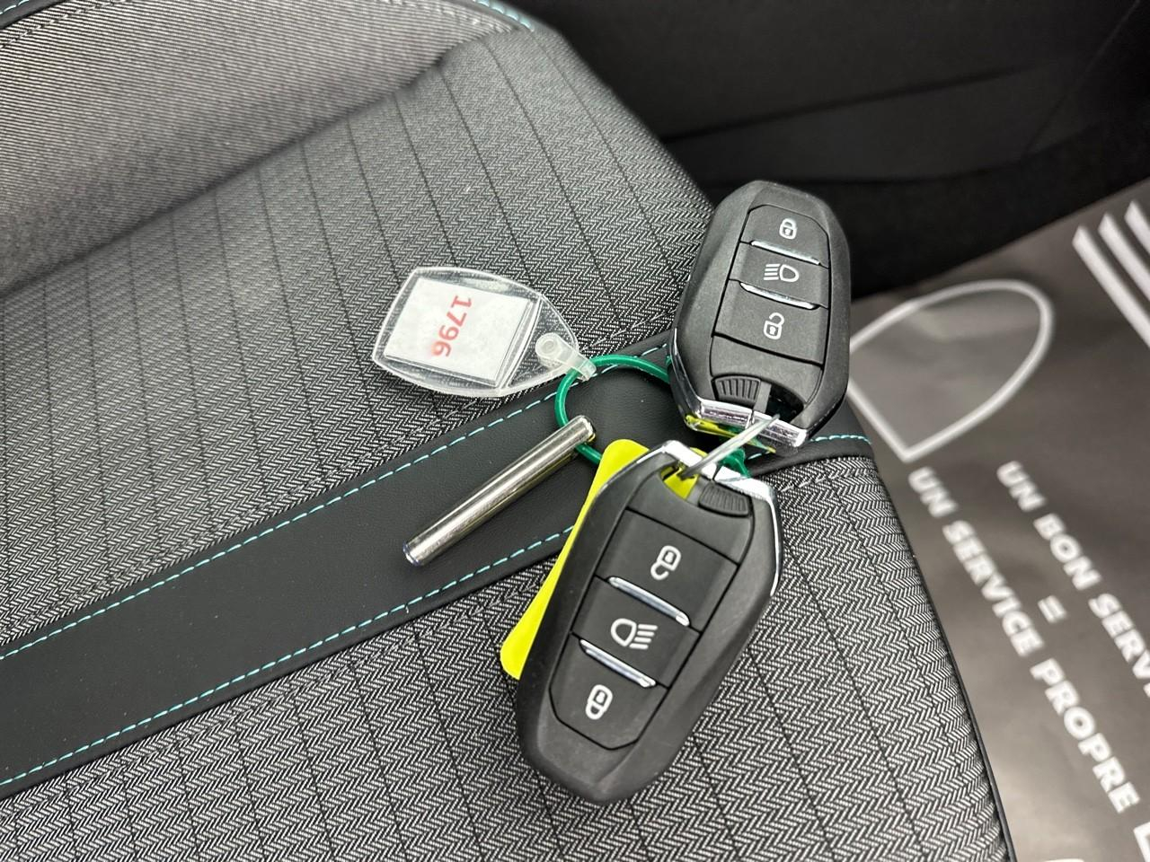 Peugeot 2008 puretech 130 s&s eat8 allure pack — photo 34