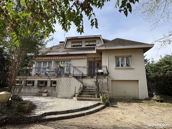 Villa 6 pièces 280 m²