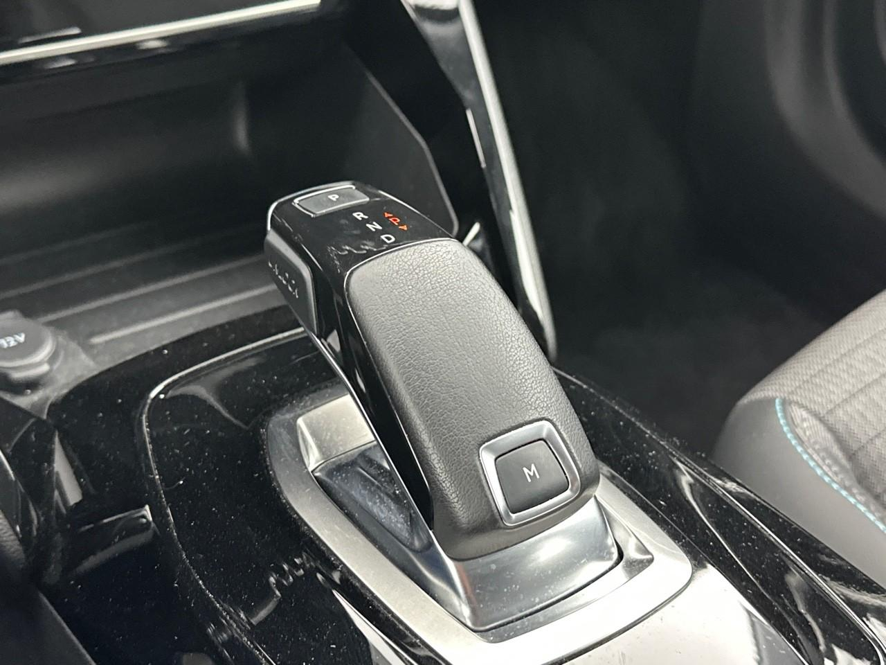 Peugeot 2008 bluehdi 130 s&s eat8 allure business — photo 31