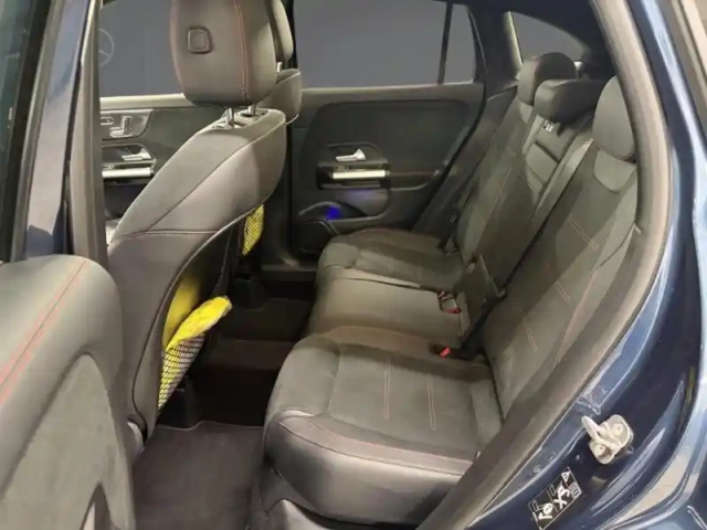 Mercedes Gla 200 d amg line — photo 14