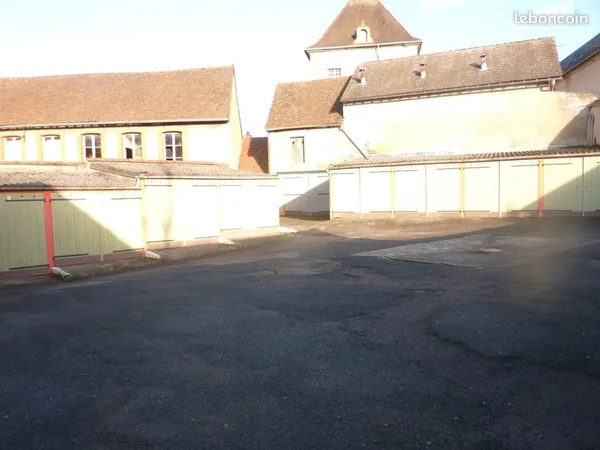 Garage/box 10 m² Autun