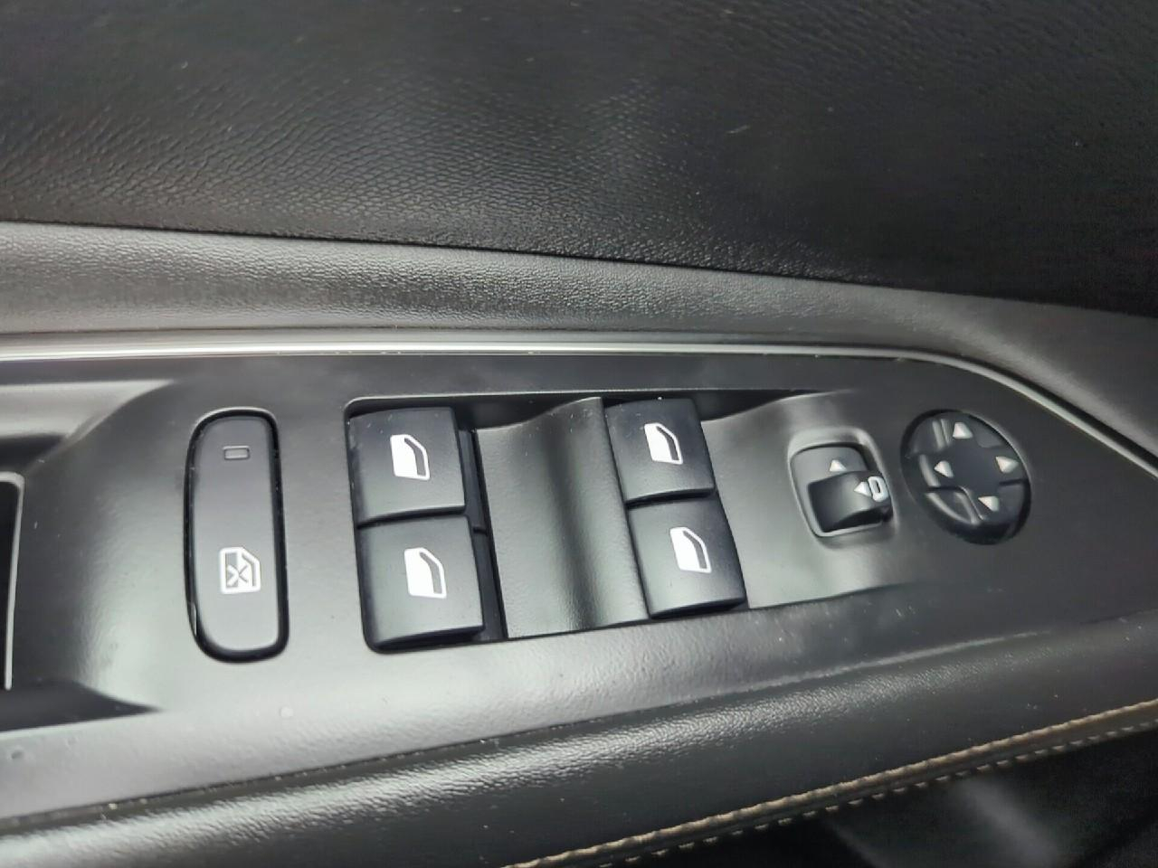 Peugeot 3008 bluehdi 130ch s&s eat8 gt line — photo 23
