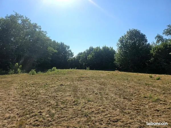 Terrain 790 m² Foissiat