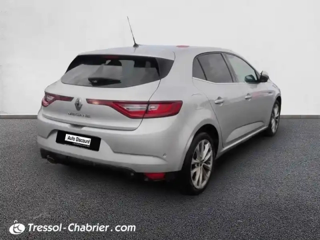 Renault Megane mégane iv berline tce 140 fap intens — photo 2