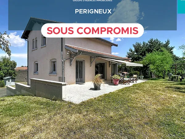Maison familiale Périgneux - 6 pièces - terrain de 2 000m² avec piscine couverte