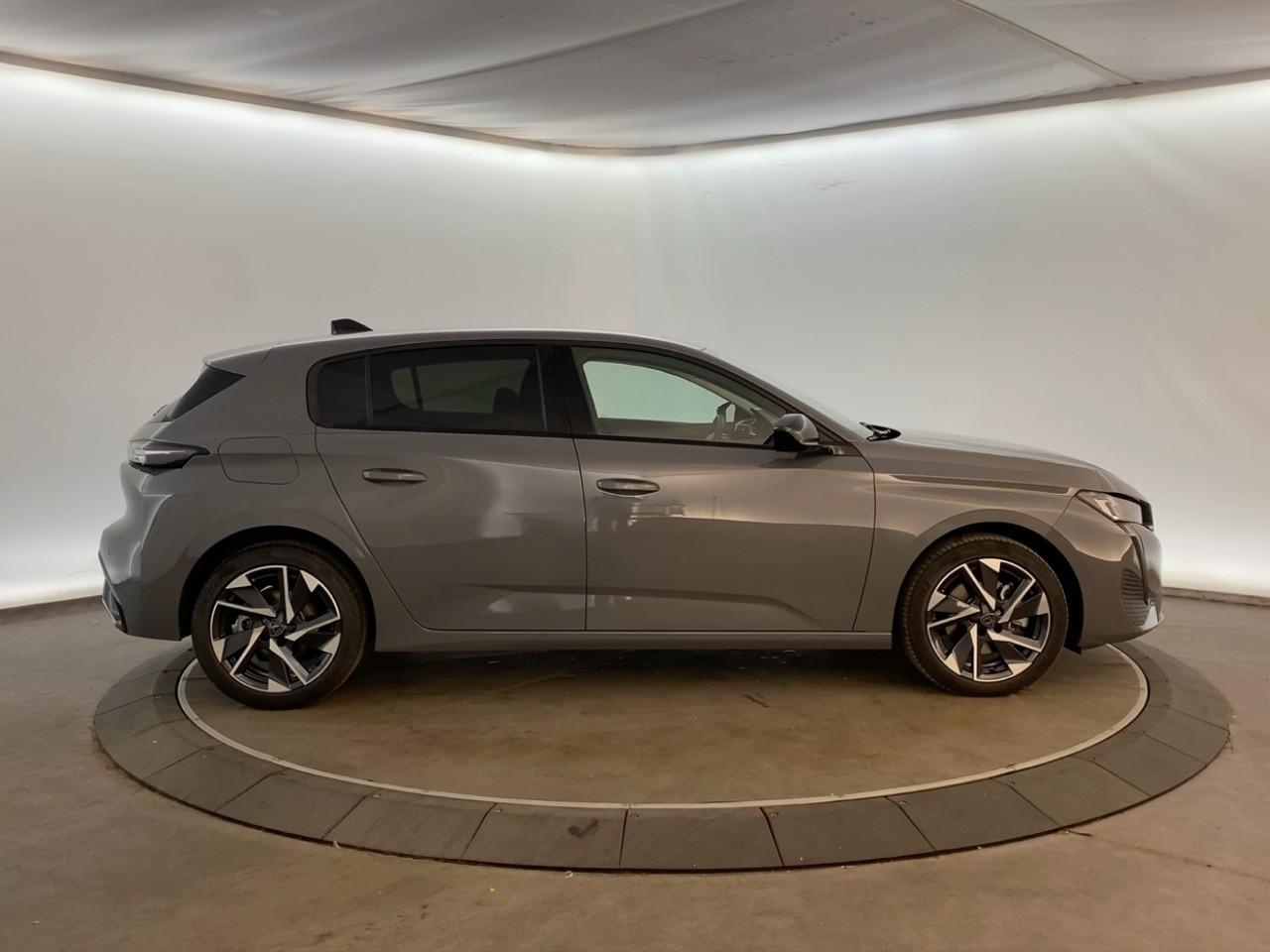 Peugeot 308 hybrid 145 e-dcs6 allure — photo 4