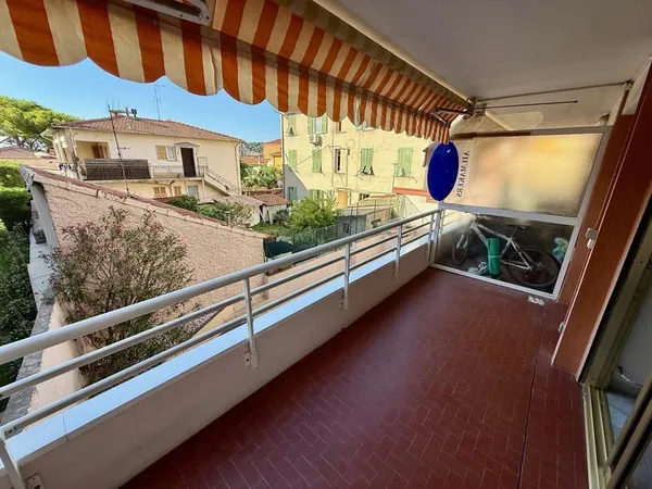 3 PIECES VIDE / ROQUEBRUNE CAP MARTIN
