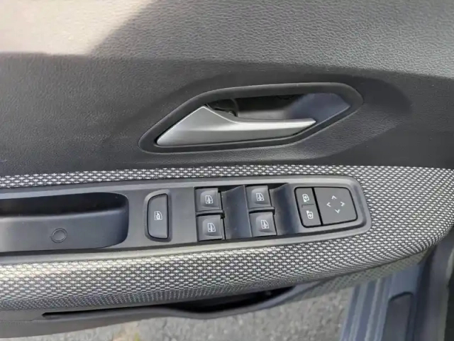 Dacia Sandero tce 90 auto — photo 4