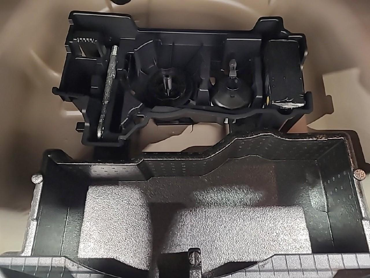 Peugeot 2008 puretech 100 s&s bvm6 active — photo 17