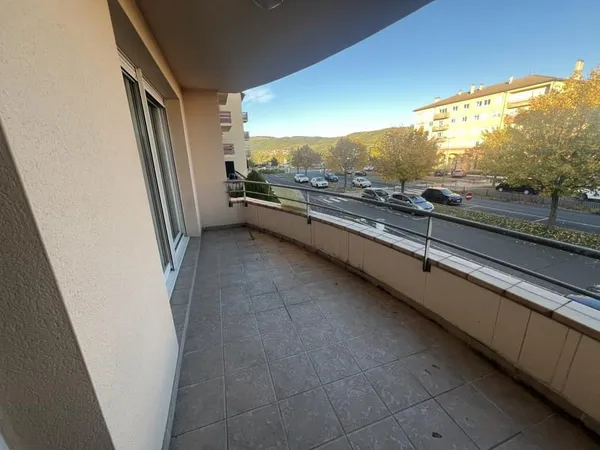 Bel appartement F4 lumineux avec terrasse, balcon et garage