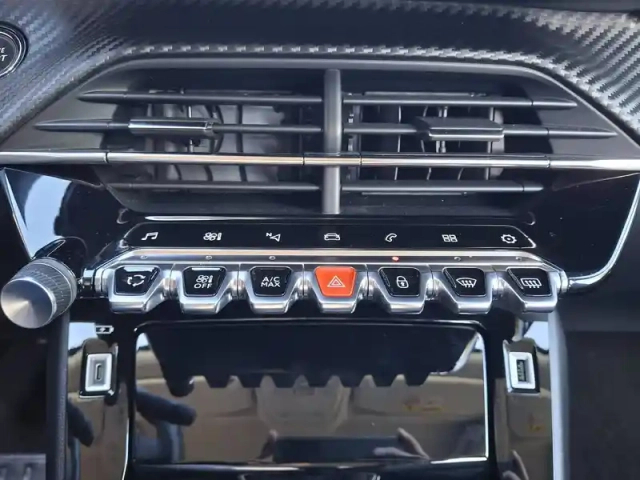 Peugeot 2008 puretech 130 s&amp;s bvm6 — photo 82