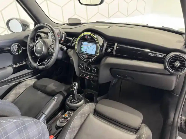Mini Mini cabriolet cooper d 116 ch bva7 — photo 11